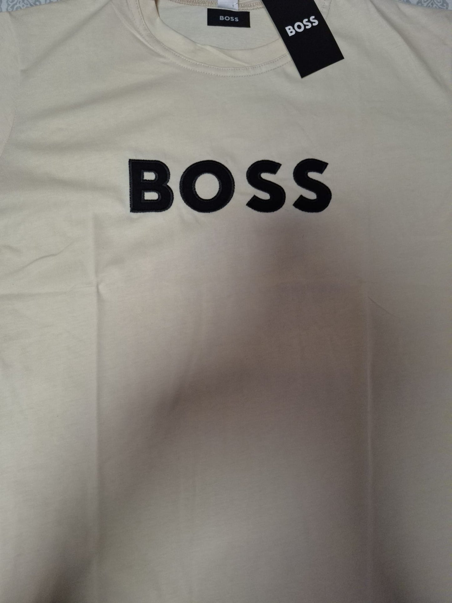 Camiseta HUGO BOSS hombre crema