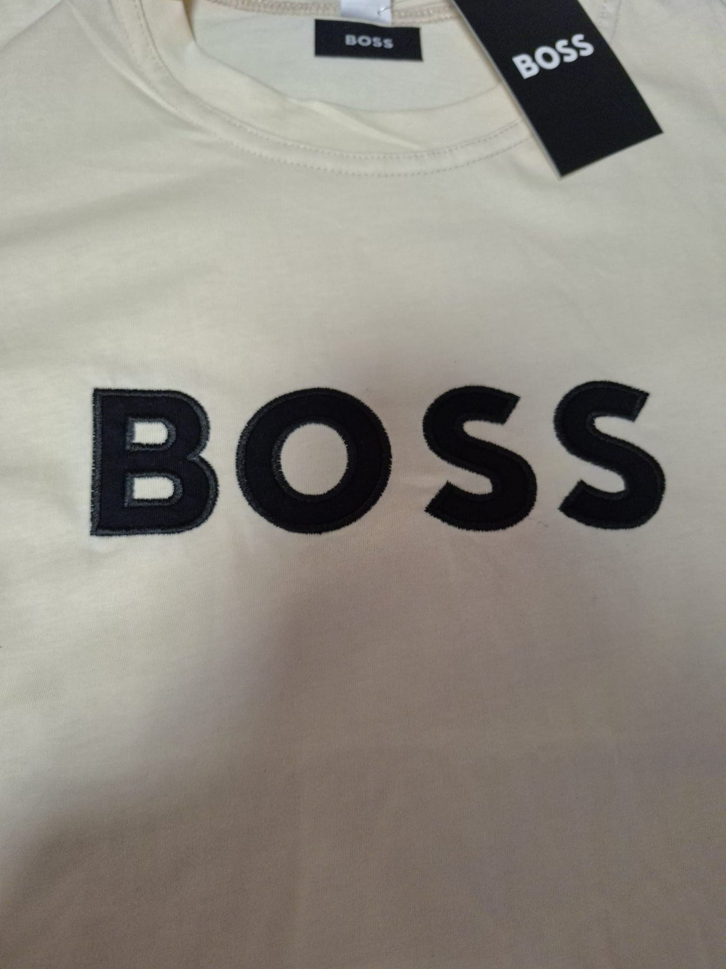 Camiseta HUGO BOSS hombre crema